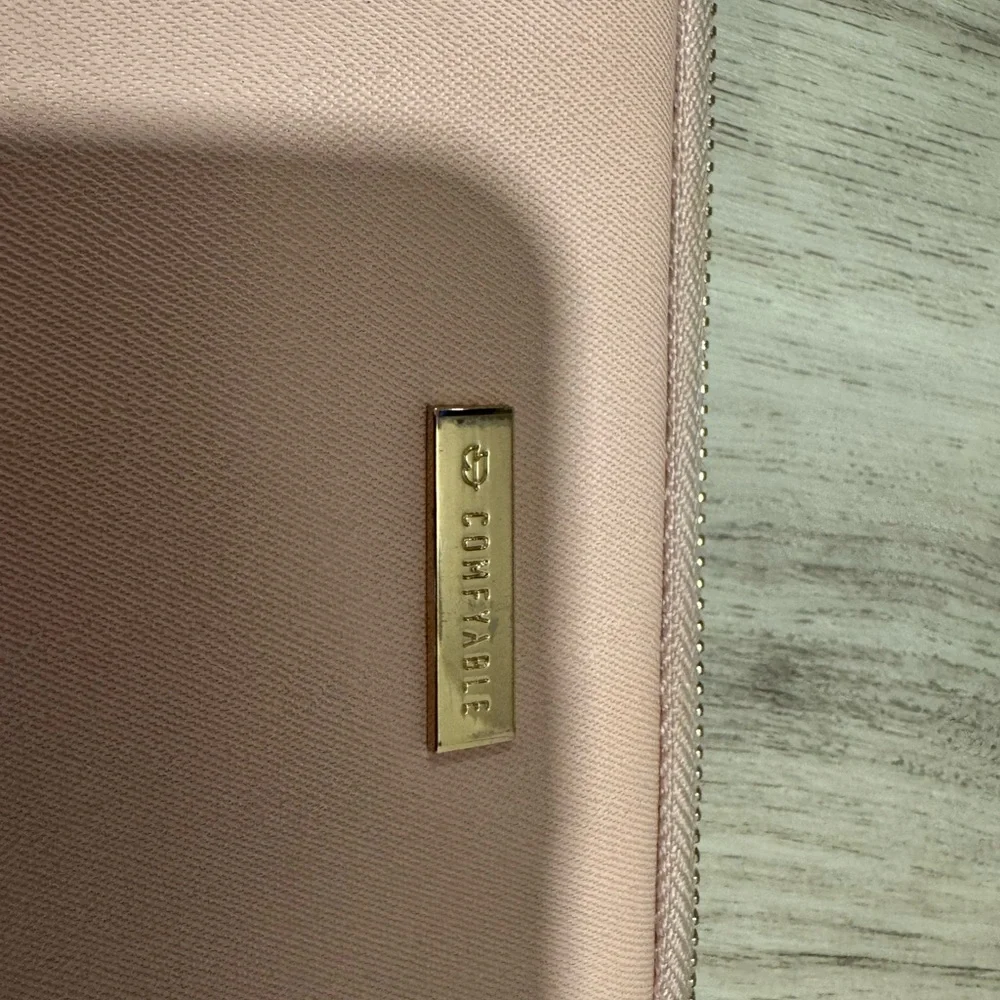 iPad carrying case Pink and Black